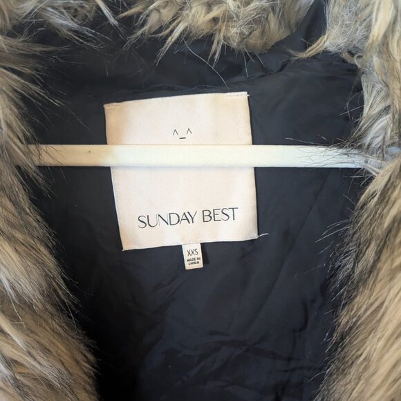 Aritzia Sunday Best Oversized Fur Vest | XXS but fits up to medium | - Picture 8 of 8